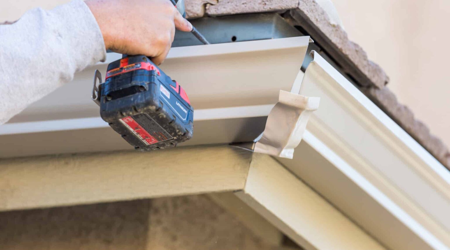 How Much Does Gutter Guard Installation Cost? (2023 Guide)