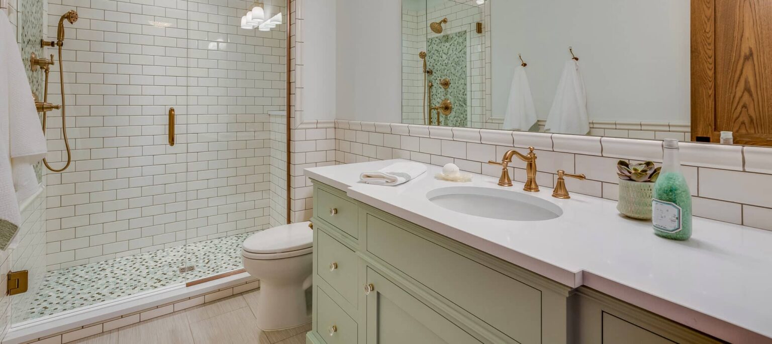 How Much Does Bathtub Refinishing Cost? (2024 Guide)