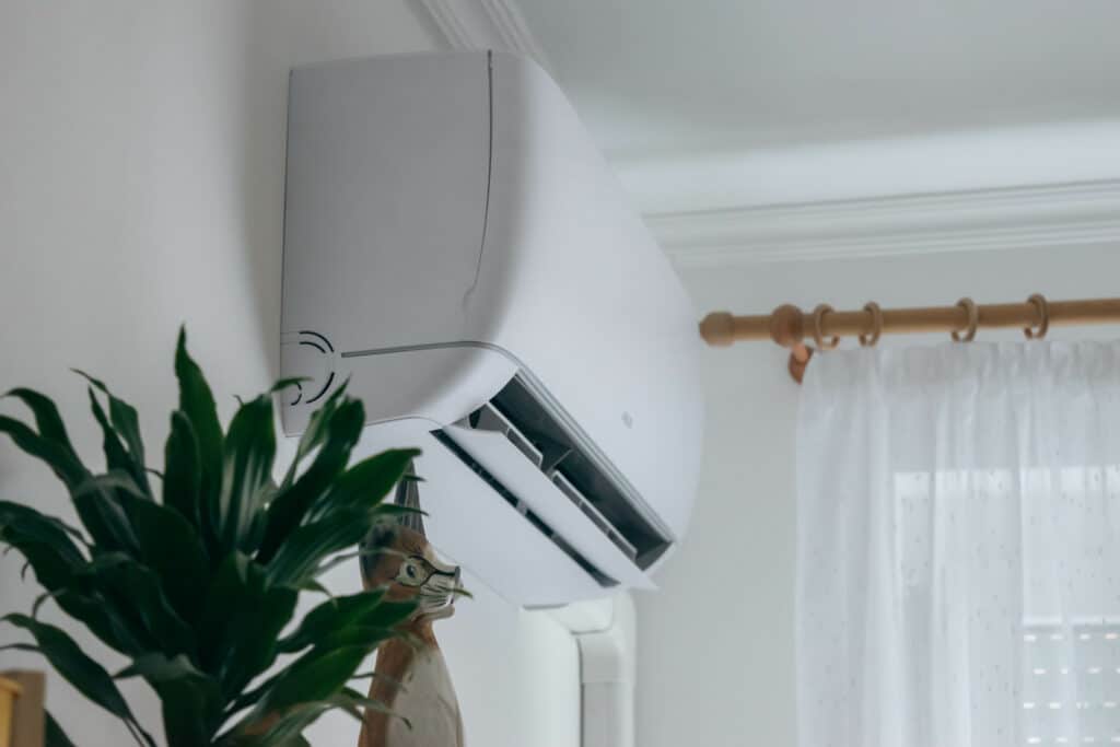 Ventilateur Murale Sans Perçage – Climatiseur D’Appoint 2025, Ventilation 3D, Silencieux, Pour Bureau Ou Cuisine (Blanc)